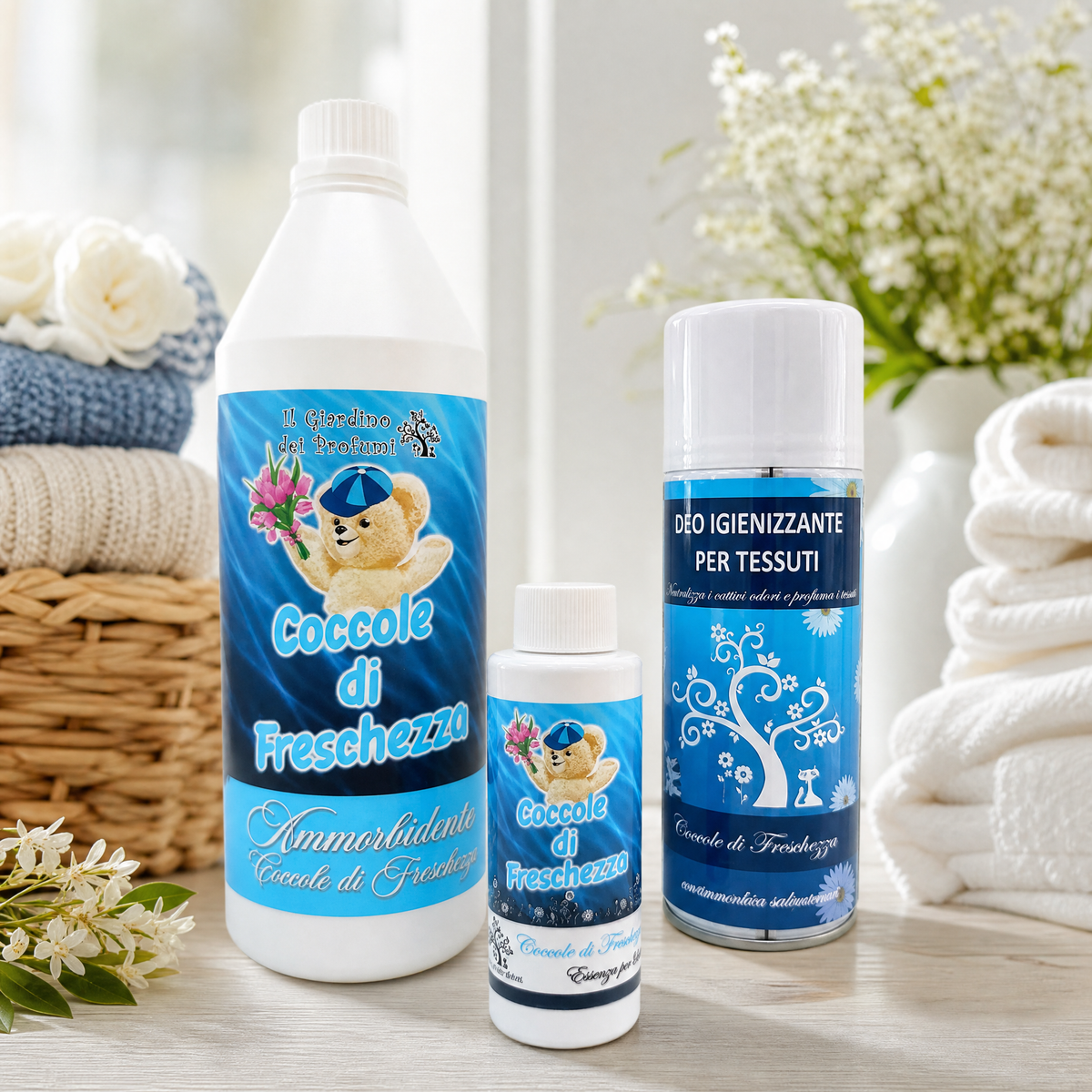 Tris Coccole di Freschezza – Ammorbidente 1 L + Essenza Bucato 100 ml + Spray Tessuti 400 ml